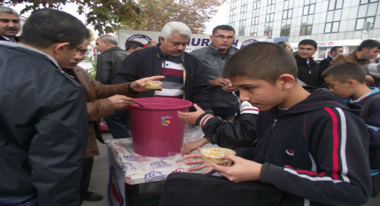 3. Geleneksel Aşure İkramı