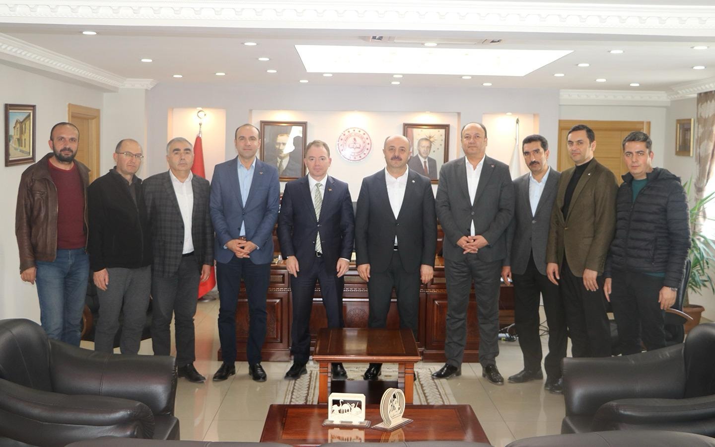EĞİTİM BİR-SEN GENEL SEKRETERİMİZ TALAT YAVUZ, KIRŞEHİR İL MİLLİ EĞİTİM MÜDÜRÜ YUSUF YASİN GÜLŞEN'İ ZİYARET ETTİ.