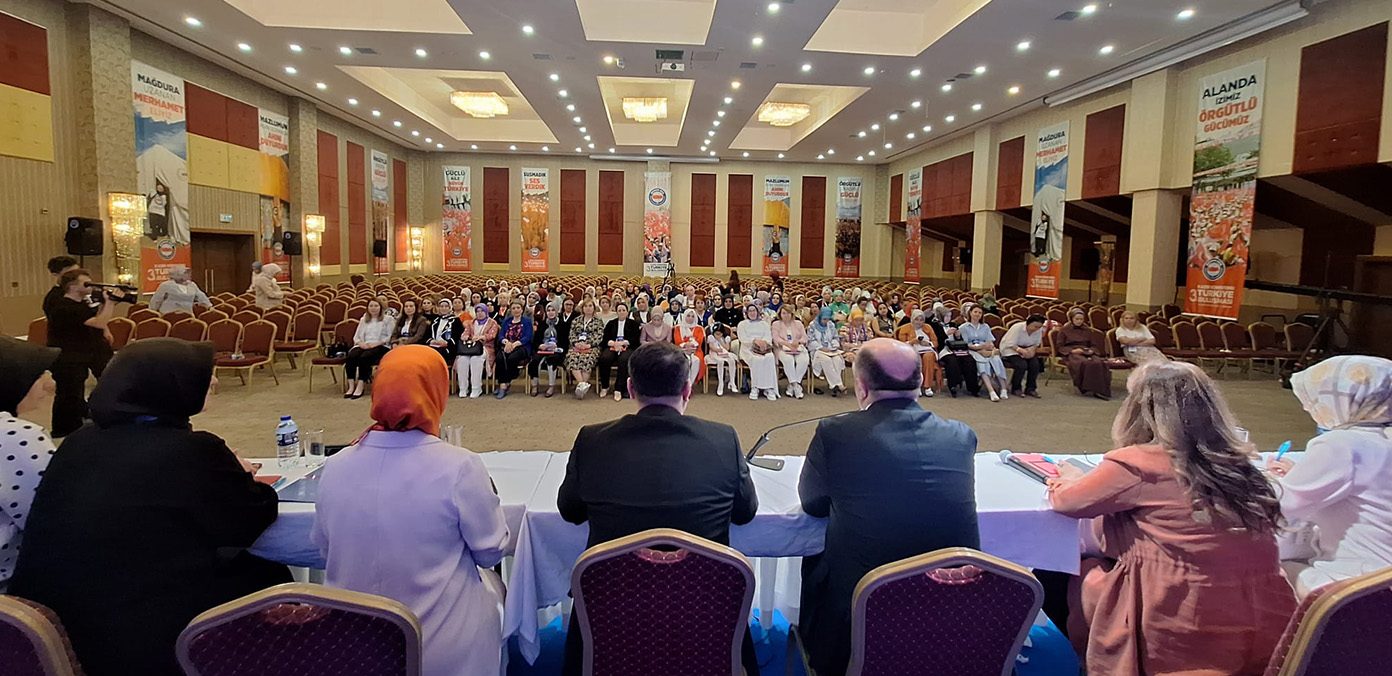 KADIN KOMİSYONU TEMSİLCİLERİMİZLE TOPLU SÖZLEŞME TALEPLERİMİZİ İSTİŞARE ETTİK