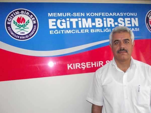 Öğretmen'e Şiddeti Kınıyoruz!