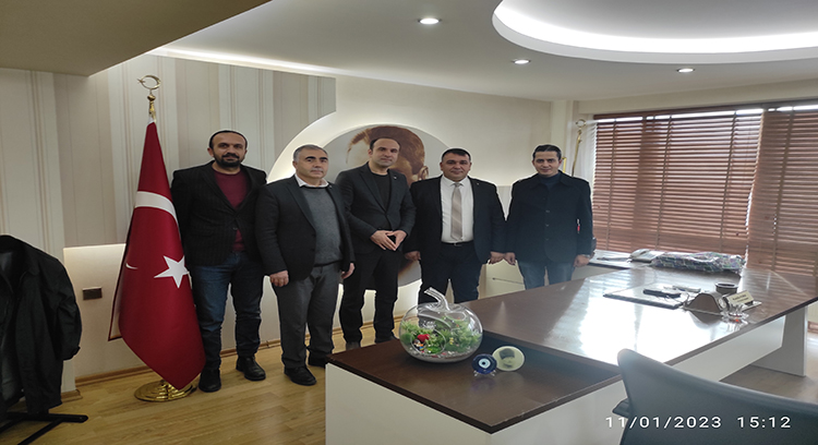 Eğitim Bir-Sen Şube Başkanımız Fatih Mehmet Yavuz Kırşehir Ticaret ve Sanayi Odası Başkanı Mustafa YILMAZ'a hayırlı olsun Ziyaretinde Bulundu.