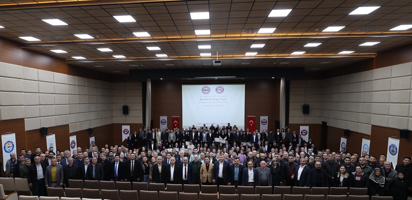 Giresun’da düzenlenen ‘Bir Bilenle Bilge Nesil’ projesinde dereceye girenlere ödülleri verildi