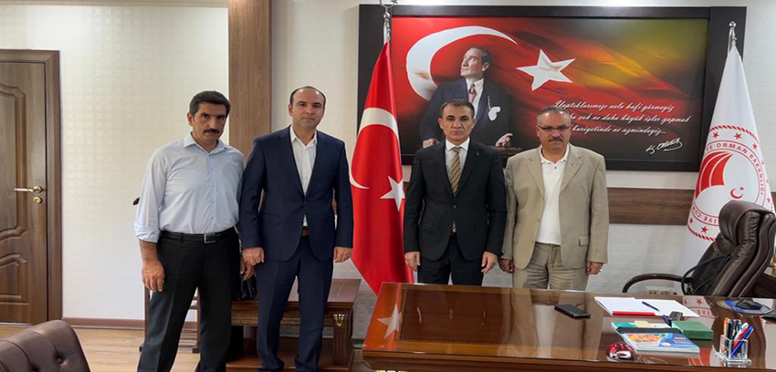 Eğitim Bir Sen Kırşehir Şube Başkanımız Fatih Mehmet Yavuz Konya İl Tarım ve Orman Müdürü Olarak Atanan Duran Seçen'nin Devir Teslim Törenine Katıldı.
